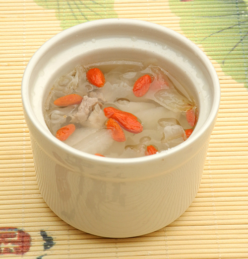 滋補(bǔ)雪梨瘦肉湯